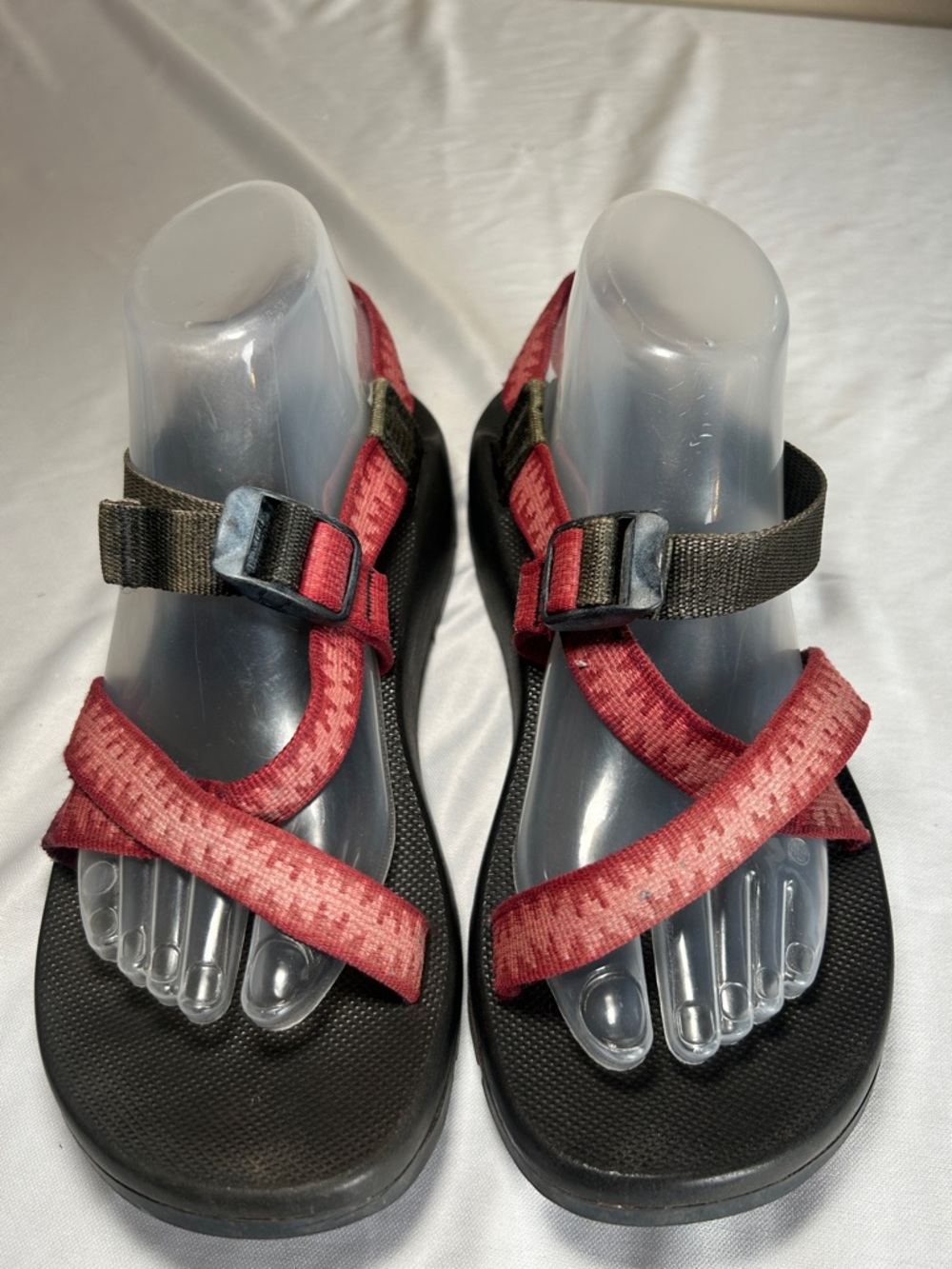 Chaco Adjustable Strap Classic Sandal Burgundy Size 9 - Picture 12 of 16